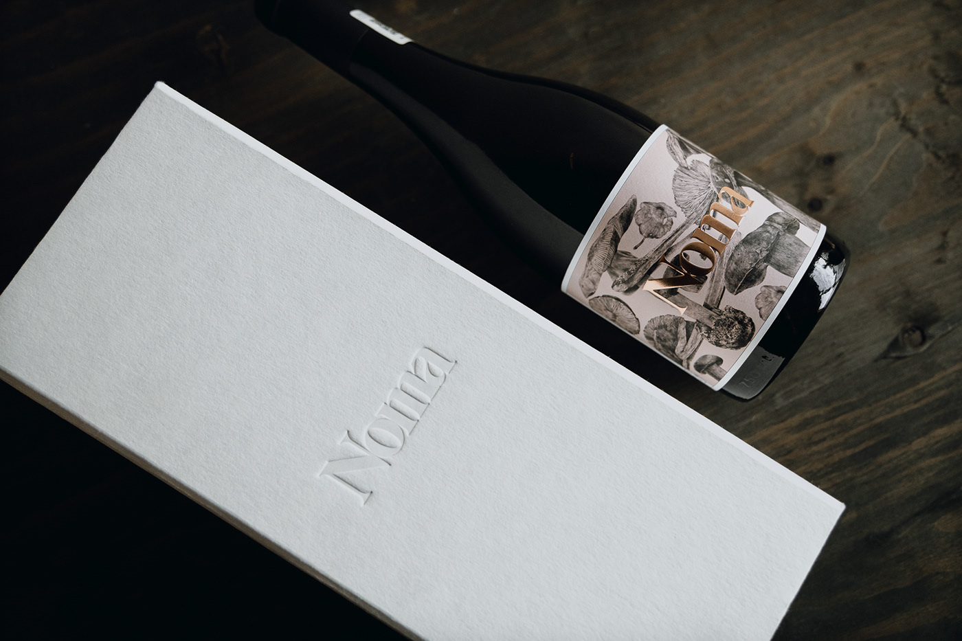 vino taxonomico monotypo packaging design